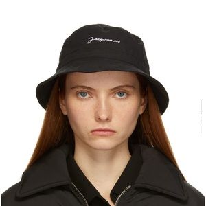 Jacquemus La Montagne Bucket Hat